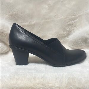 Vionic Elegant Black Women's Heels
